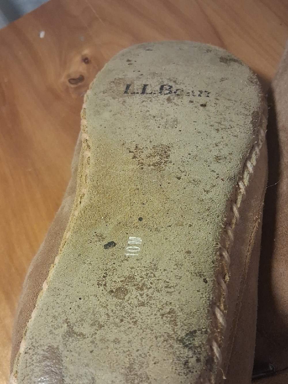 L.L Bean Men's Brown Suede Shearling Lined Slip-On Slippers Size 10 - Picture 12 of 13